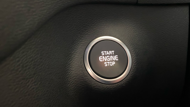 Volvo Xc40 2.0 B4P R DESIGN Pro 5dr Auto [7 speed] Petrol Estate